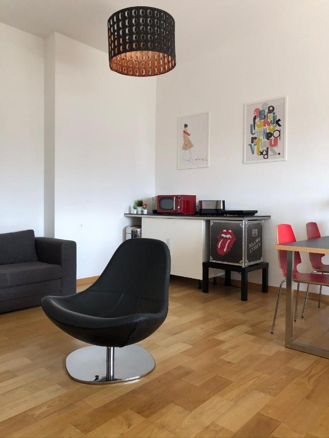 Spacious And Sunny Two-Room Top Floor Apartment Berlin Exterior foto